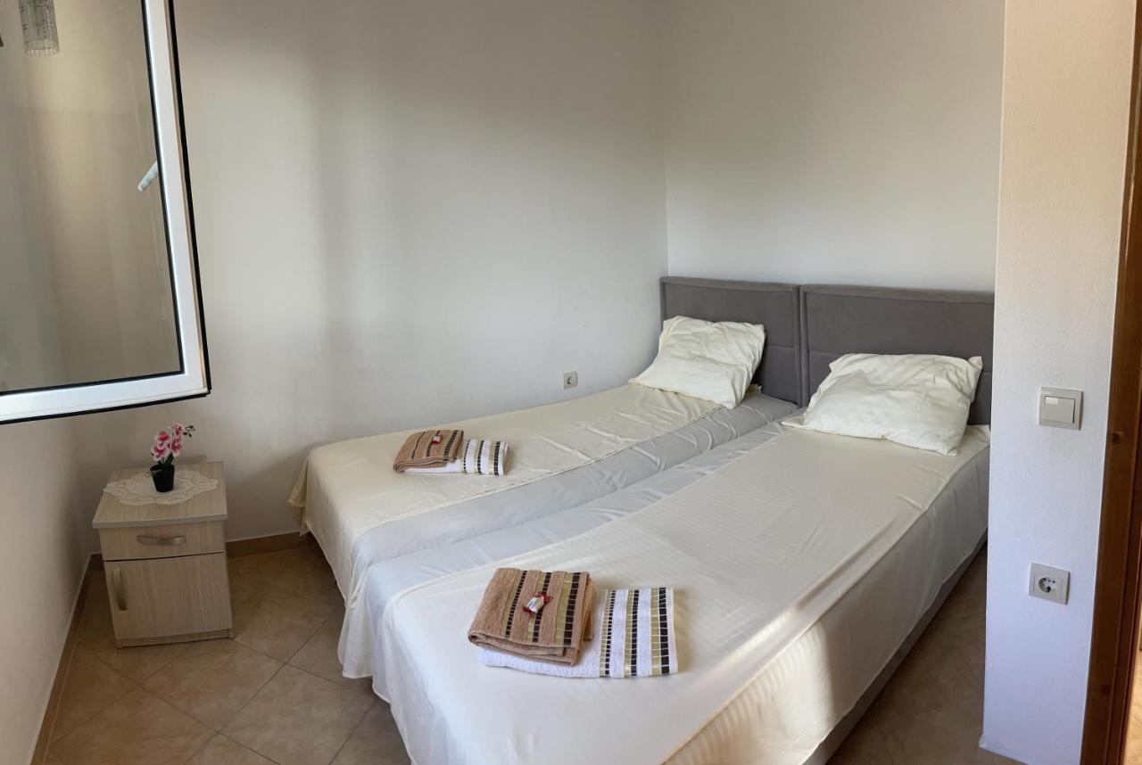 Apartmant Villy דירה *