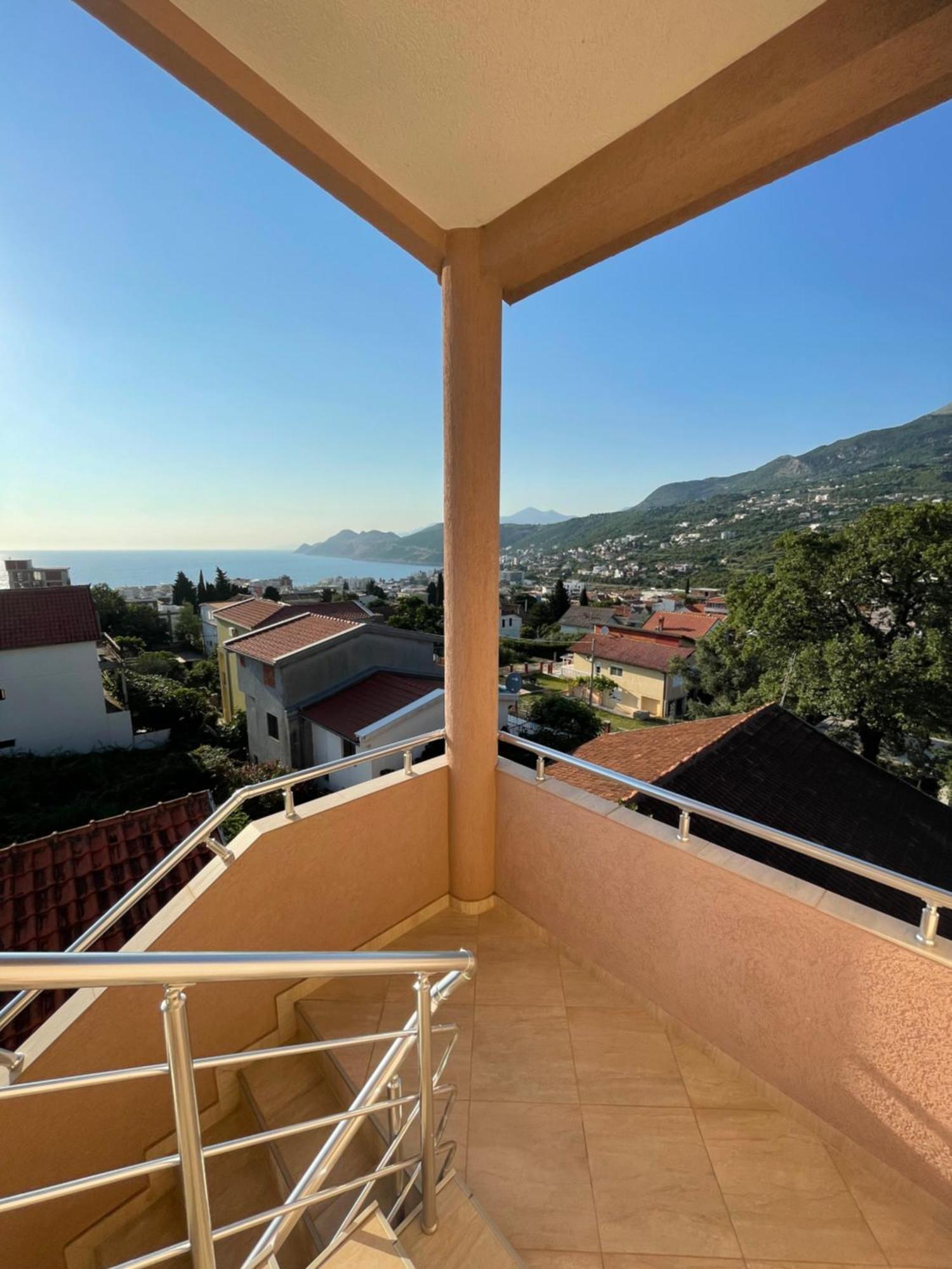Apartmant Villy דירה